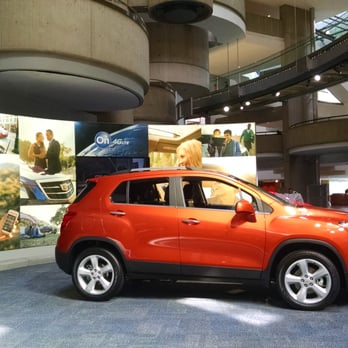 GMRenCen - Shopping Centers Near Me - Detroit, Michigan