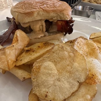 Federal American Grill - Medium-rare warm chips - New American Near Me - Katy, Texas