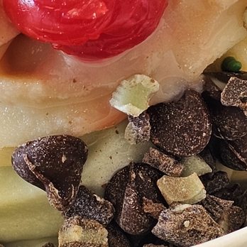 Spoons Frozen Yogurt - Close-up of the yogurt with toppings. Amazingly sweet and delicious - Ice Cream & Frozen Yogurt Near Me - Roanoke, Virginia Spoons Frozen Yogurt - Close-up of the yogurt with toppings. Amazingly sweet and delicious - Ice Cream & Frozen Yogurt Near Me - Roanoke, Virginia