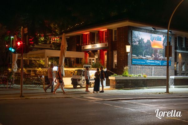 Loretta am Wannsee by null