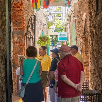 St. Thomas Food Tours - Feel at home with our tour guides who have lived on island for decades. - Food Tours Near Me - Saint Thomas, Virgin Islands St. Thomas Food Tours - Feel at home with our tour guides who have lived on island for decades. - Food Tours Near Me - Saint Thomas, Virgin Islands