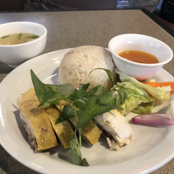 Ao Sen - Com Ga Hai Nam (Hai Nam Style Chicken Rice) - Vietnamese Near Me - Albany, California