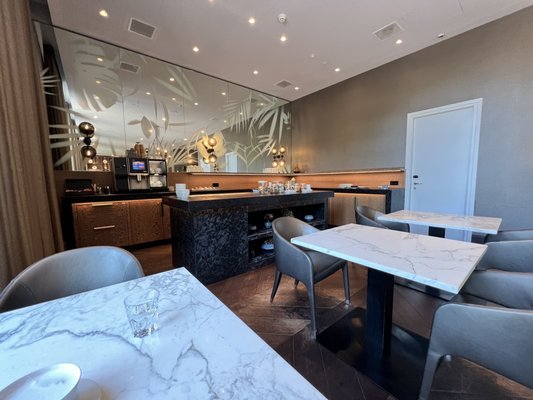 Hyatt Regency Amsterdam by null