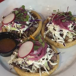 Sopes trío steak Sopes trío steak