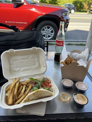 Lola's Street Kitchen by null