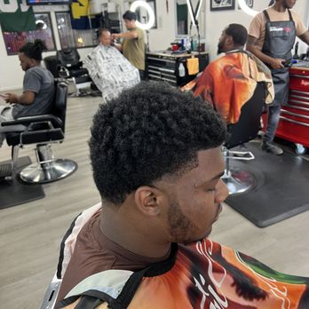 Trices Headquarters - Barbers Near Me - Lansing, Michigan
