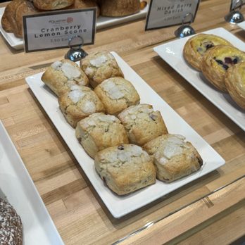 Le Quartier Bakery & Cafe - Omaha - Cranberry lemon scones - Bakeries Near Me - Omaha, Nebraska Le Quartier Bakery & Cafe - Omaha - Cranberry lemon scones - Bakeries Near Me - Omaha, Nebraska