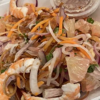 Garlic & Chives - Pomelo Salad / Goi Buoi - Vietnamese Near Me - Artesia, California Garlic & Chives - Pomelo Salad / Goi Buoi - Vietnamese Near Me - Artesia, California