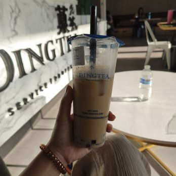 Ding Tea -  Northridge - Hokkaido Oolong milk tea w/ coffee jelly 70% sugar - Bubble Tea Near Me - Northridge, California