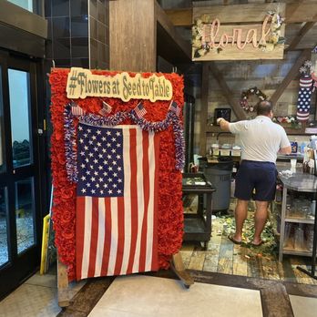 Seed to Table - Interior of store - Grocery Near Me - Naples, Florida