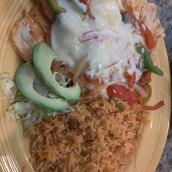 Marisol's Mexican Grill - Pechuga Ranchera - Mexican Near Me - Georgetown, Texas