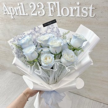 April 23 Florist - Ice blue rose bouquet - Florists Near Me - Palo Alto, California April 23 Florist - Ice blue rose bouquet - Florists Near Me - Palo Alto, California