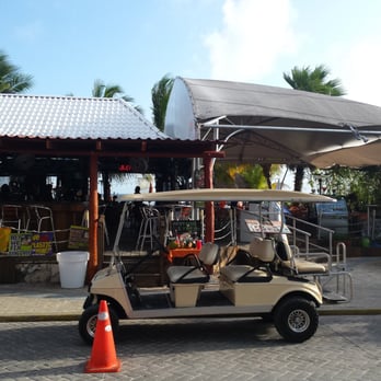 Muelle 7 - If you are trying to find the restaurant,  this is the view from the street. - Cocktail Bars Near Me - Isla Mujeres, ROO
