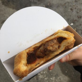 Ta Pies - Lamb/Curry - Australian Near Me - Montreal, Quebec Ta Pies - Lamb/Curry - Australian Near Me - Montreal, Quebec