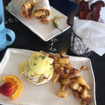 Egg - Breakfast burrito, sriracha candied bacon, Chesapeake eggs Benedict - Breakfast & Brunch Near Me - Rehoboth Beach, Delaware