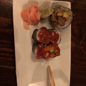 Sapa House - Spicy salmon roll - Sushi Bars Near Me - Dallas, Texas Sapa House - Spicy salmon roll - Sushi Bars Near Me - Dallas, Texas