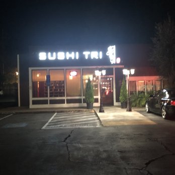 Sushi Tri - Sushi Bars Near Me - Novato, California Sushi Tri - Sushi Bars Near Me - Novato, California