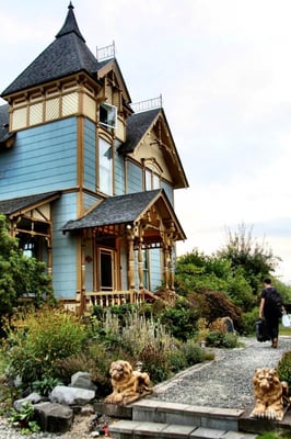 Swantown Inn by null