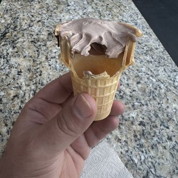 Carvel - Empty experience nice for $7.00 - Ice Cream & Frozen Yogurt Near Me - Mamaroneck, New York