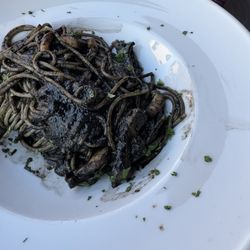 La Bella Pollastrella - Squid ink pasta