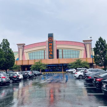 Regal Pinnacle - Cinema Near Me - Knoxville, Tennessee