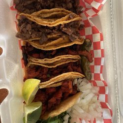 Rey Regio - Tacos de Asada on the left and al pastor on the right