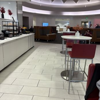 Admiral's Club - Set up is stunning and relaxing - Airport Lounges Near Me - Los Angeles, California Admiral's Club - Set up is stunning and relaxing - Airport Lounges Near Me - Los Angeles, California