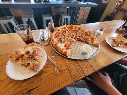 HomeSlice Pizza by null