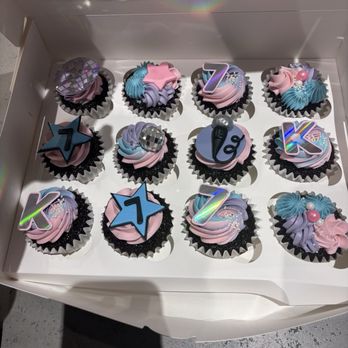 Pastel - Custom Cakes Near Me Pastel - Custom Cakes Near Me