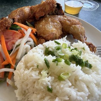 Lucky V Vietnamese Cuisine - Fried chicken with rice - Vietnamese Near Me - Martinez, California Lucky V Vietnamese Cuisine - Fried chicken with rice - Vietnamese Near Me - Martinez, California