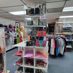Exclue Clothing - Store Front