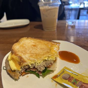 Heritage Coffee - Loaded breakfast sandwhich - Coffee & Tea Near Me - Solon, Ohio