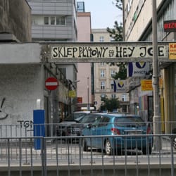 Sklep Muzyczny Hey Joe - Hey Joe - wejście na podwórko