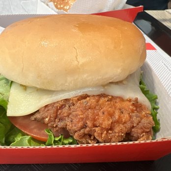Chick-fil-A - Spicy Deluxe Sandwich - Fast Food Near Me - Daly City, California Chick-fil-A - Spicy Deluxe Sandwich - Fast Food Near Me - Daly City, California