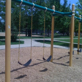 Proesel Park - Swings overlooking the tennis courts - Tennis Near Me - Lincolnwood, Illinois