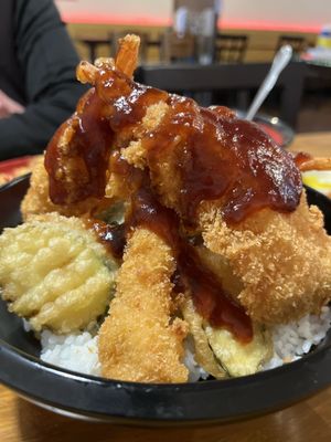 Tomo Sushi & Karaoke by null