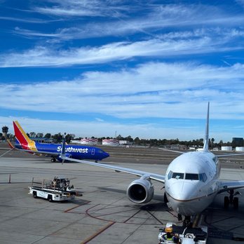 John Wayne Airport - Terminal B - Airport Terminals Near Me - Santa Ana, California John Wayne Airport - Terminal B - Airport Terminals Near Me - Santa Ana, California