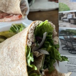 Tuna wrap with barely any tuna