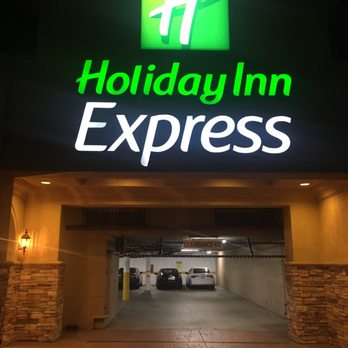 Holiday Inn Express - Hotels Near Me - San Diego, California Holiday Inn Express - Hotels Near Me - San Diego, California