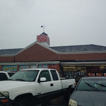 Food Outlet - Outside - Grocery Near Me - Pell City, Alabama