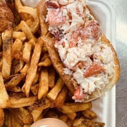 Lobster roll with French fries