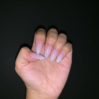I NAILS & SPA - Ombré gel, oval shaped. - Nail Salons Near Me - Olympia, Washington