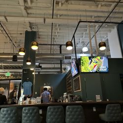 Side Hustle Local Brewery - Bar area