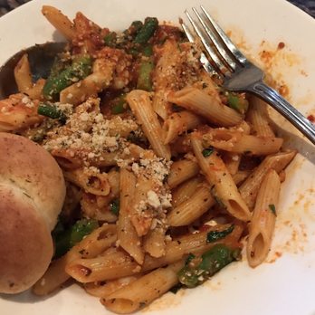 BJ's Restaurant & Brewhouse - New American Near Me - Oxnard, California