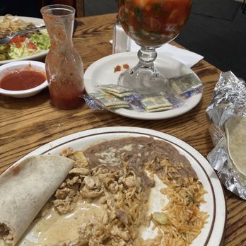 Tres Hermanos - Pollo bandido. Shrimp cocktail - Mexican Near Me - Oakley, Kansas
