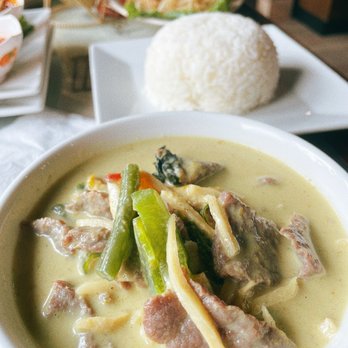 Charming Elephant - Green Curry - Laotian Near Me - Baltimore, Maryland