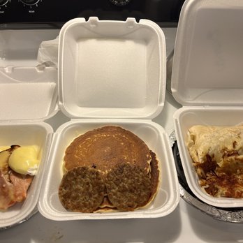 Mamas Kitchen - Benedict, Breakfast Burrito - Breakfast & Brunch Near Me - Seminole, Florida Mamas Kitchen - Benedict, Breakfast Burrito - Breakfast & Brunch Near Me - Seminole, Florida