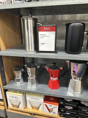 Sur La Table by null