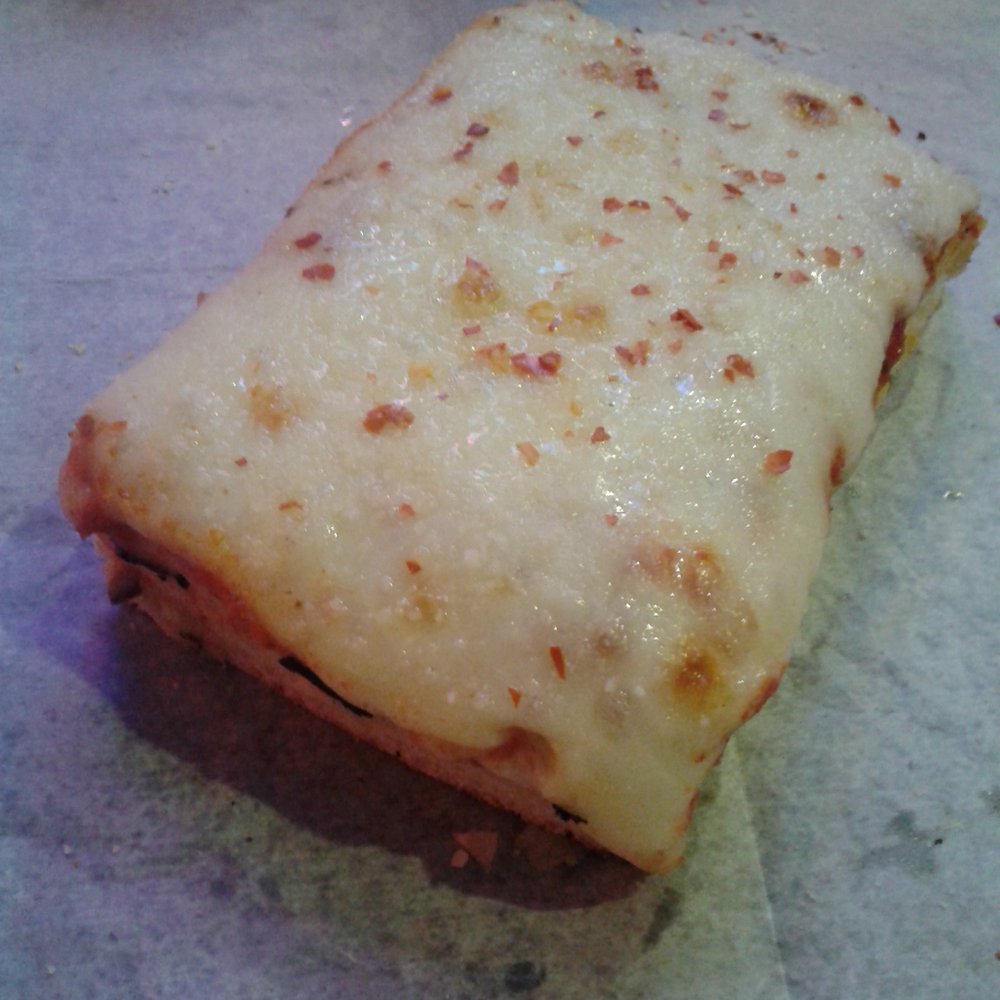 Arinell Pizza - Deep Dish Pizza! - Pizza Near Me - Berkeley, California