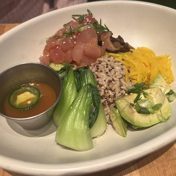 True Food Kitchen - Poke bowl - New American Near Me - Austin, Texas